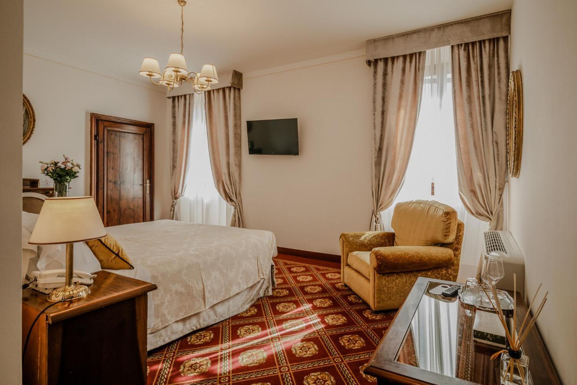 Villa Lecchi Hotel Wellness Colle di Val d'Elsa Buitenkant foto